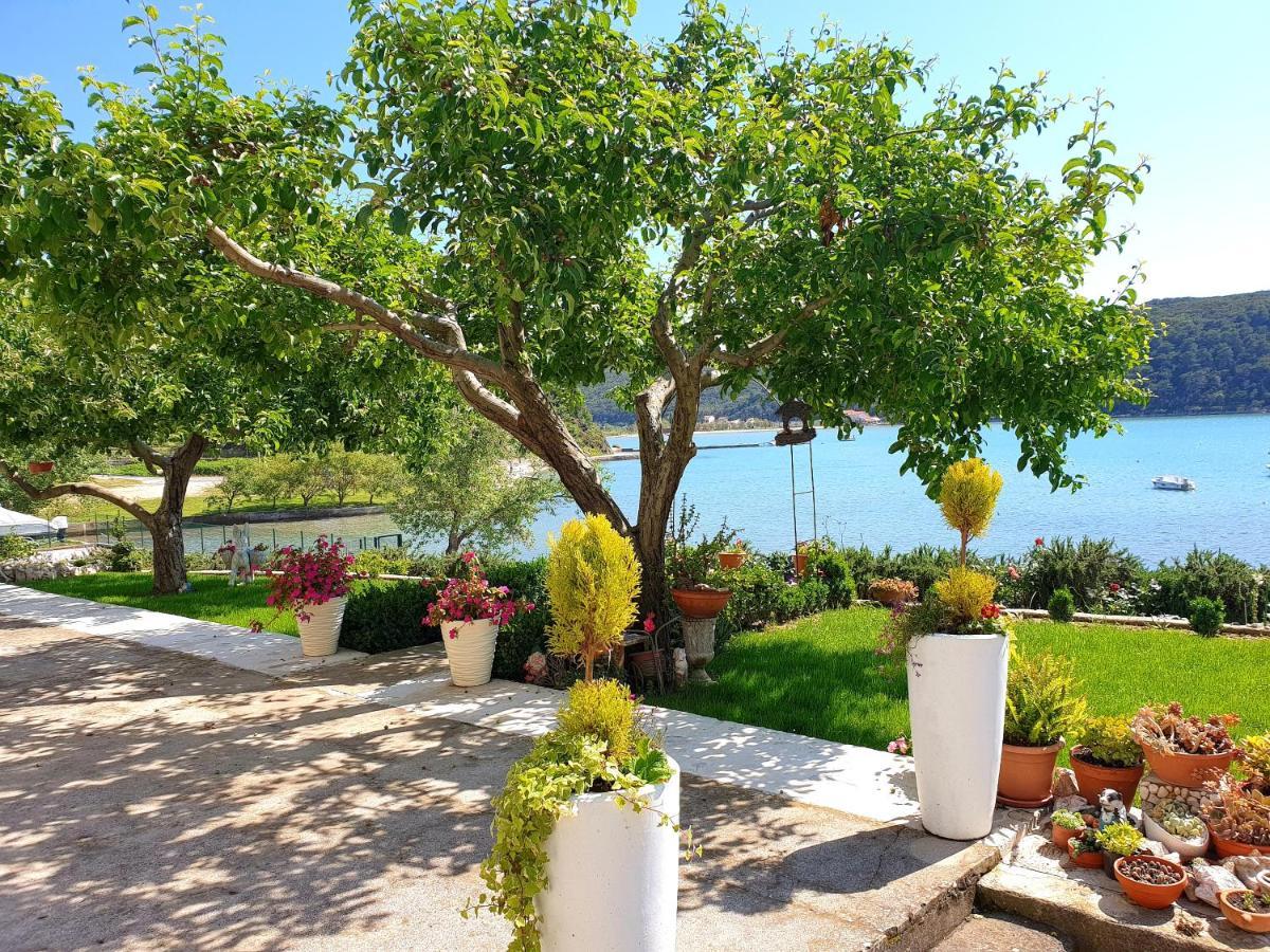 Apartmani I Sobe Jusic Rab Town Buitenkant foto