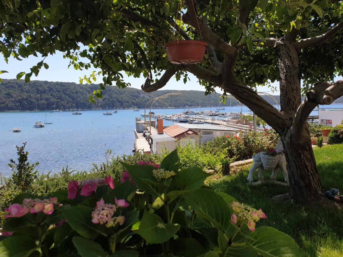 Apartmani I Sobe Jusic Rab Town Buitenkant foto