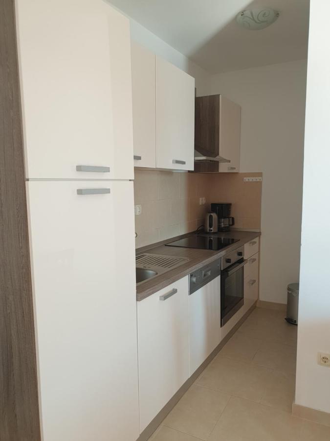 Apartmani I Sobe Jusic Rab Town Buitenkant foto