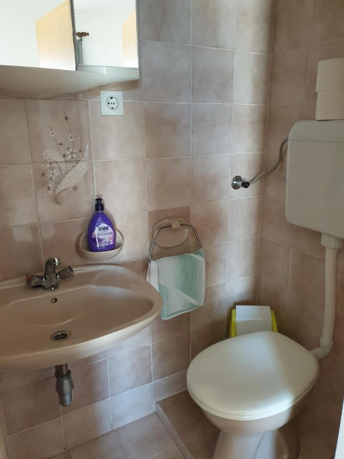 Apartmani I Sobe Jusic Rab Town Buitenkant foto