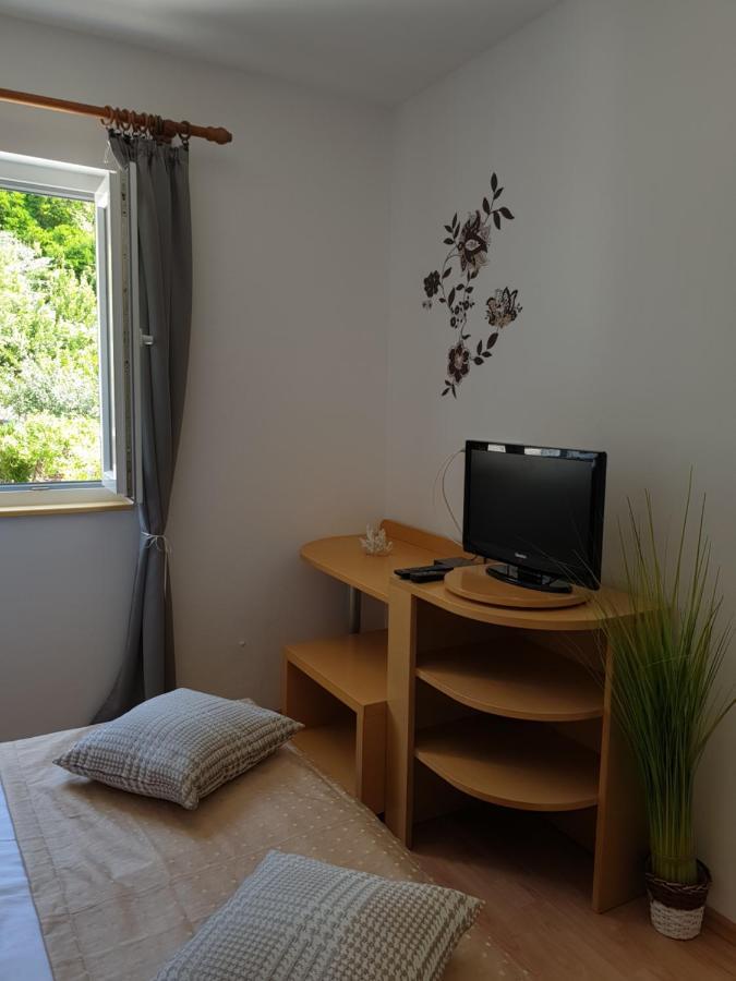 Apartmani I Sobe Jusic Rab Town Buitenkant foto
