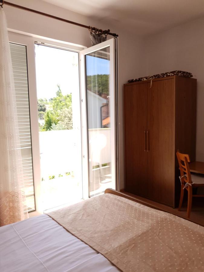 Apartmani I Sobe Jusic Rab Town Buitenkant foto