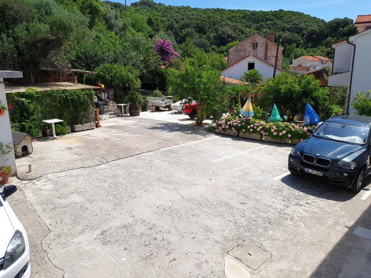 Apartmani I Sobe Jusic Rab Town Buitenkant foto