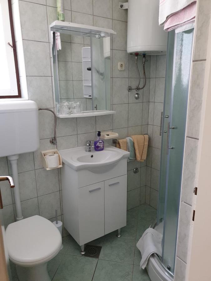 Apartmani I Sobe Jusic Rab Town Buitenkant foto