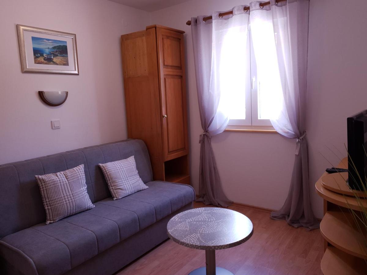Apartmani I Sobe Jusic Rab Town Buitenkant foto