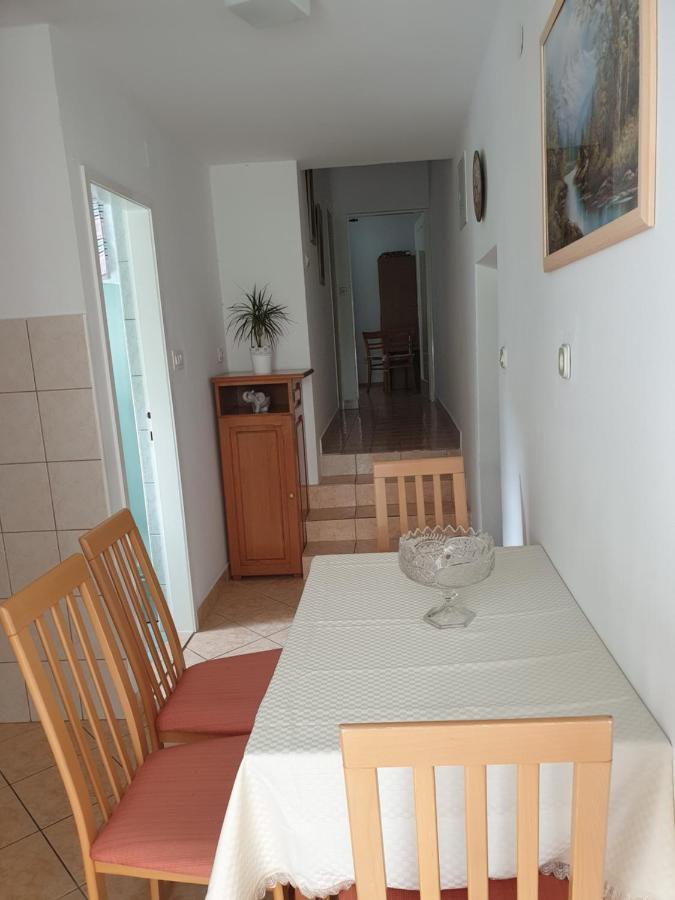 Apartmani I Sobe Jusic Rab Town Buitenkant foto