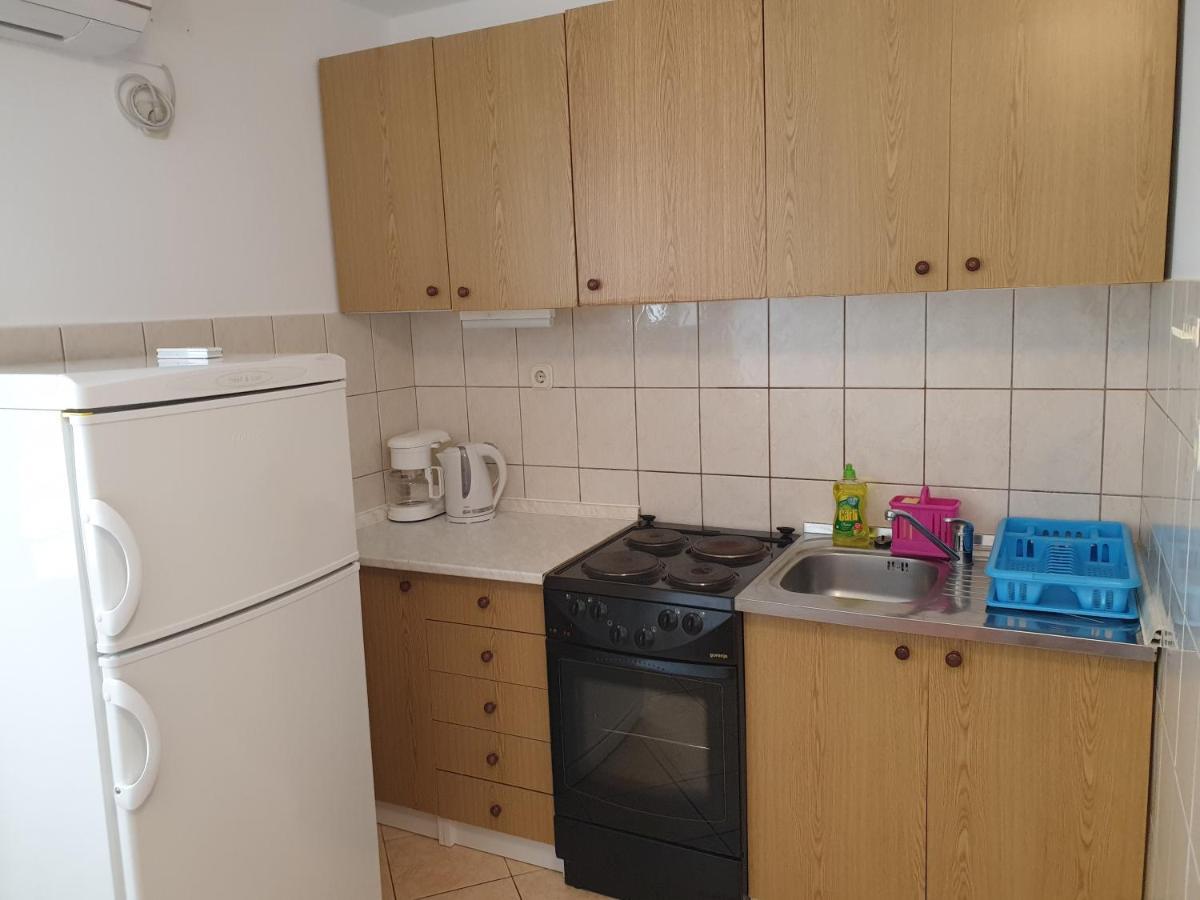 Apartmani I Sobe Jusic Rab Town Buitenkant foto