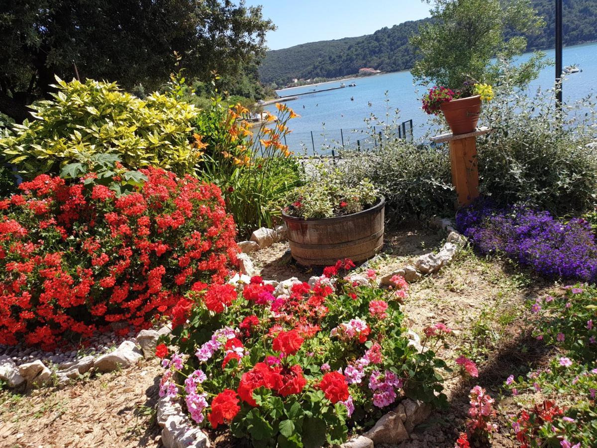 Apartmani I Sobe Jusic Rab Town Buitenkant foto