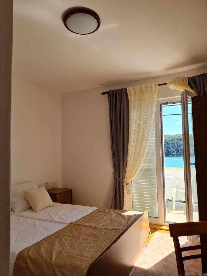 Apartmani I Sobe Jusic Rab Town Buitenkant foto